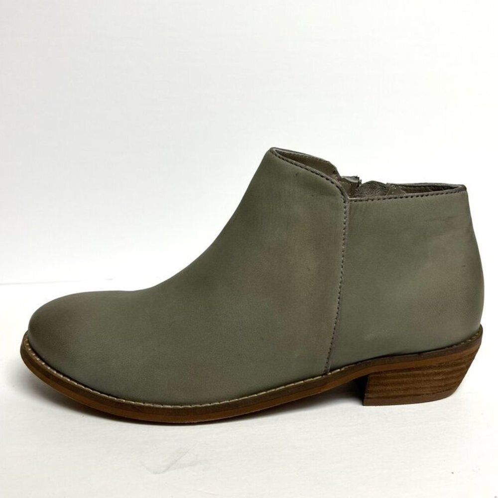 Softwalk Women's Rocklin Ankle Booties Grey, Size 7.5 M